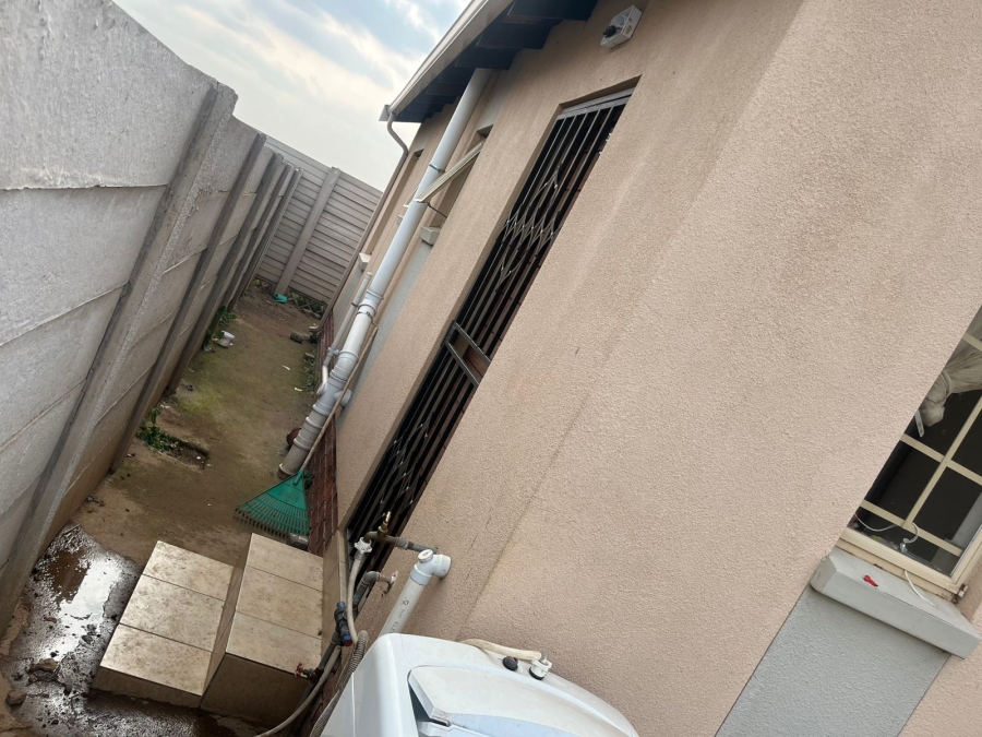3 Bedroom Property for Sale in Palm Ridge Gauteng