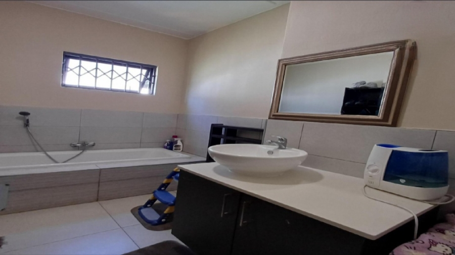 3 Bedroom Property for Sale in Brentwood Park AH Gauteng