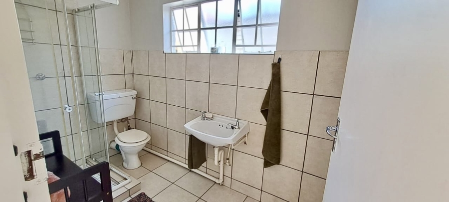 To Let 1 Bedroom Property for Rent in Petervale Gauteng