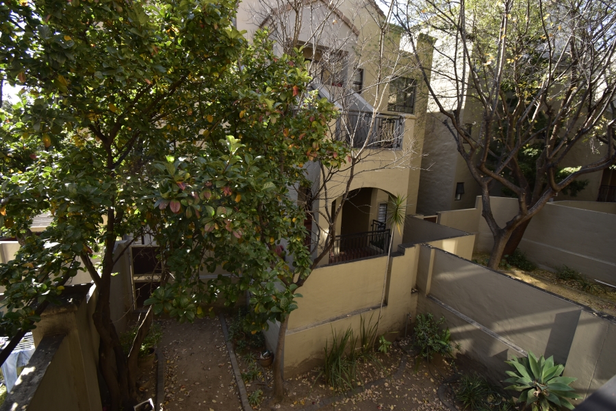 To Let 1 Bedroom Property for Rent in Lonehill Gauteng