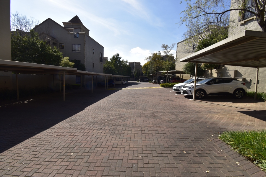 To Let 1 Bedroom Property for Rent in Lonehill Gauteng