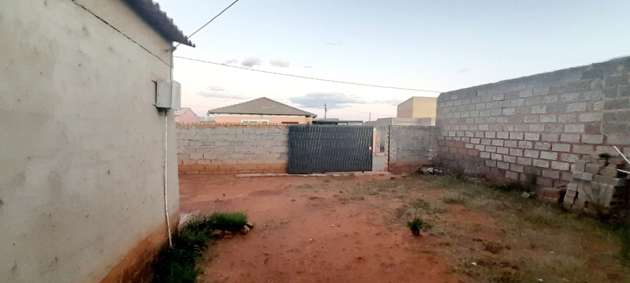 1 Bedroom Property for Sale in Bram Fischerville Gauteng