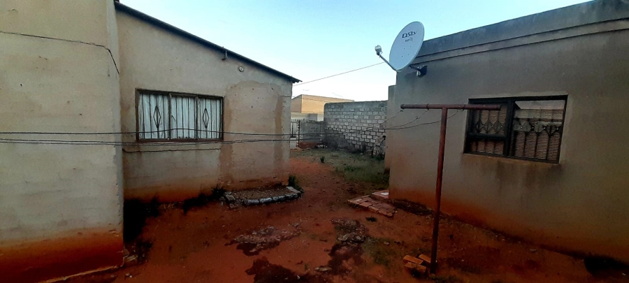 1 Bedroom Property for Sale in Bram Fischerville Gauteng