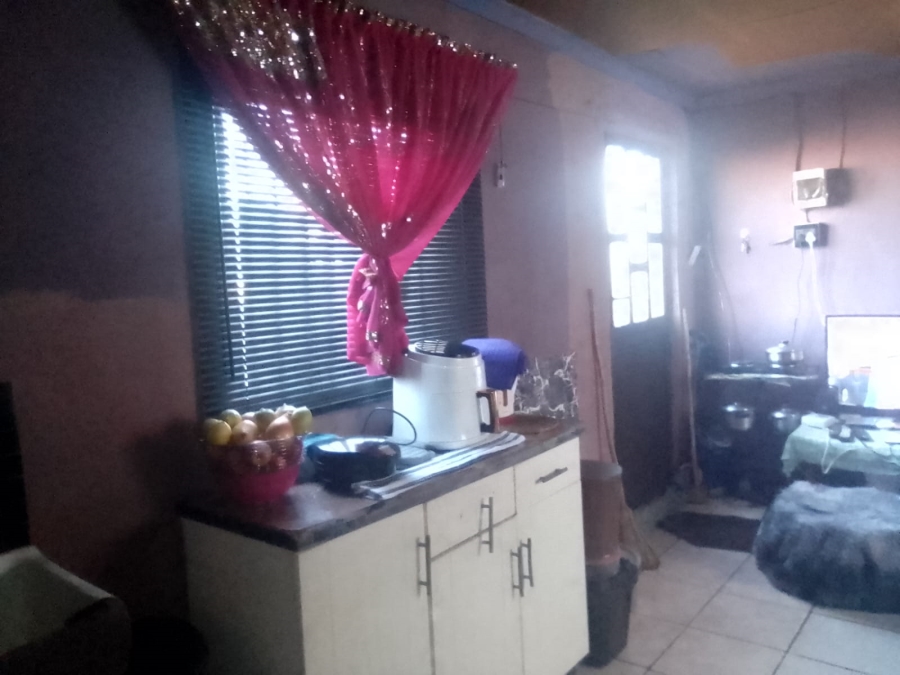 1 Bedroom Property for Sale in Bram Fischerville Gauteng
