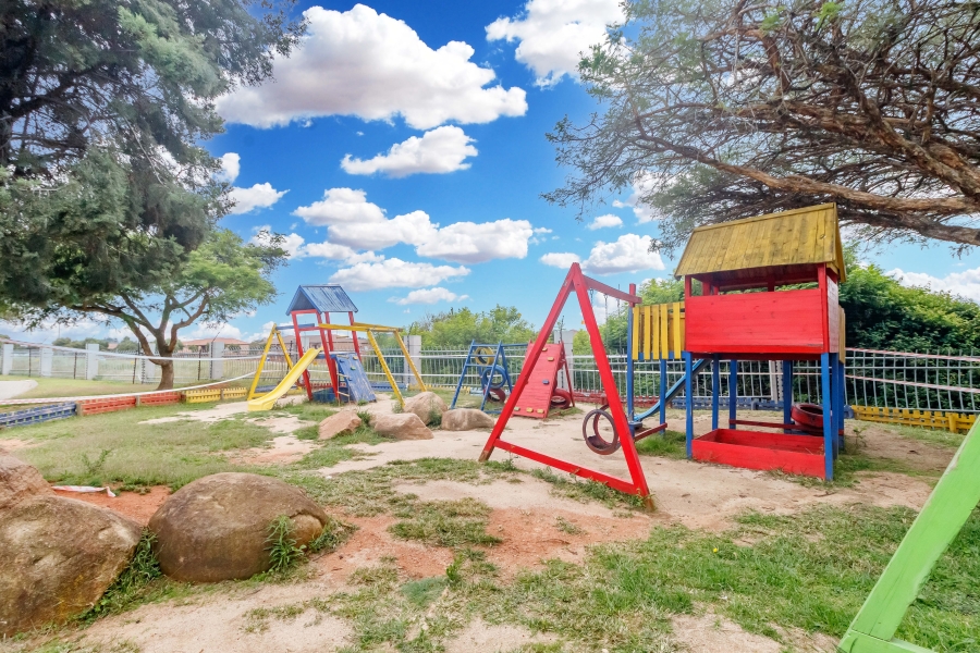 2 Bedroom Property for Sale in Midridge Park Gauteng