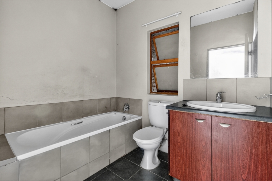 2 Bedroom Property for Sale in Midridge Park Gauteng