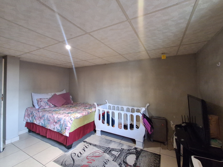 1 Bedroom Property for Sale in Pretoria Central Gauteng