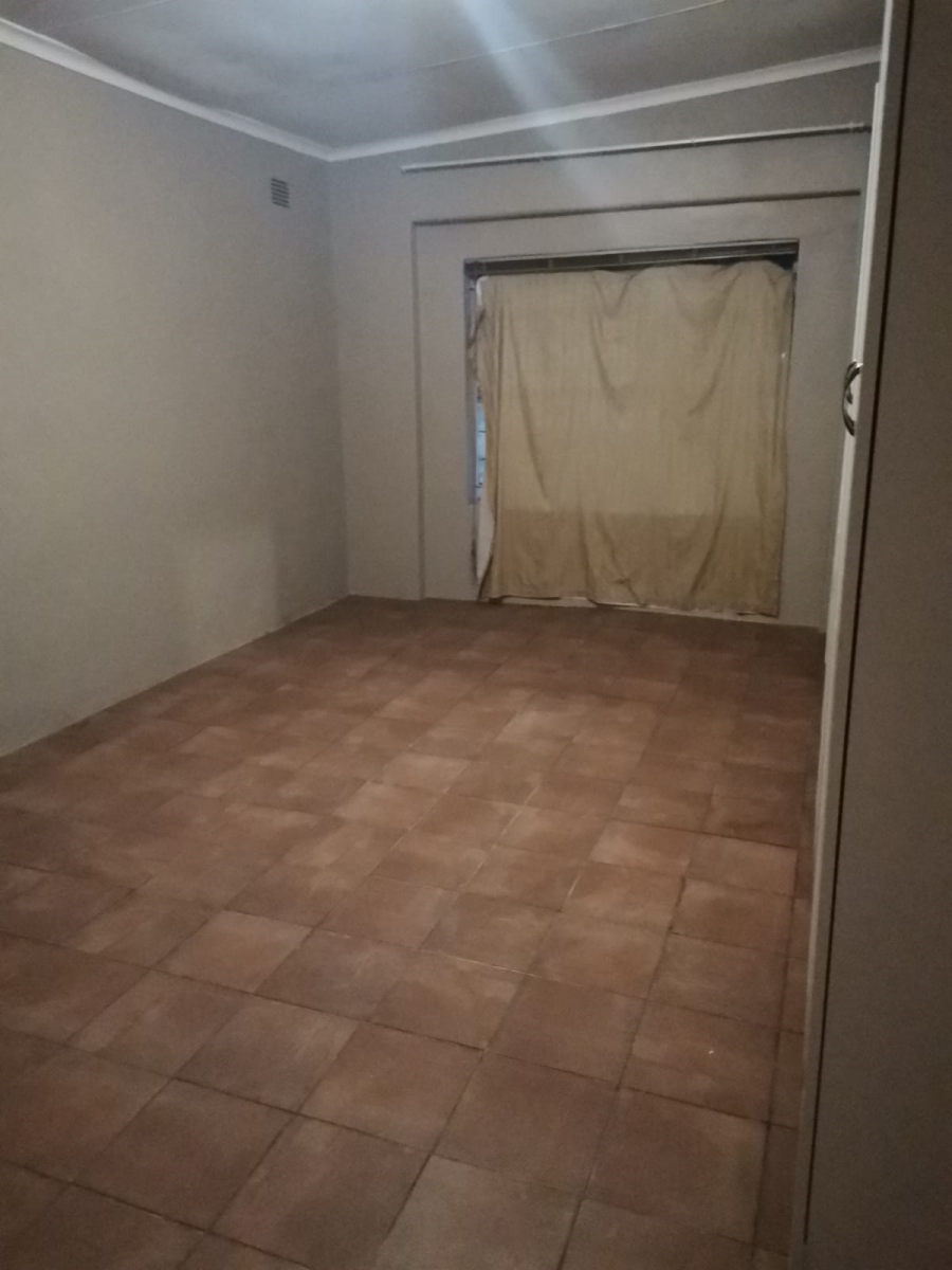 3 Bedroom Property for Sale in Dunnottar Gauteng