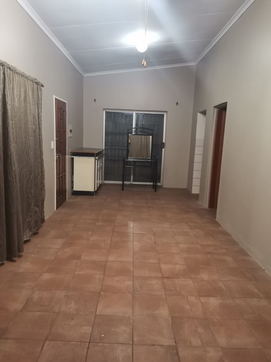 3 Bedroom Property for Sale in Dunnottar Gauteng
