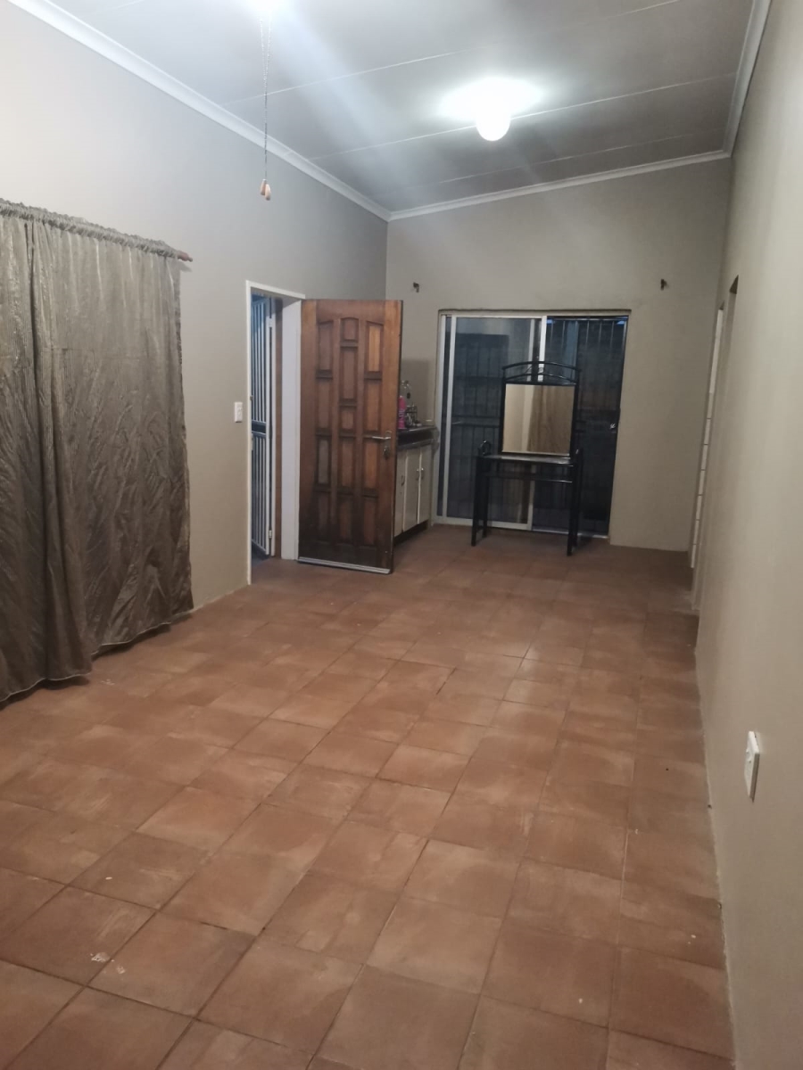 3 Bedroom Property for Sale in Dunnottar Gauteng