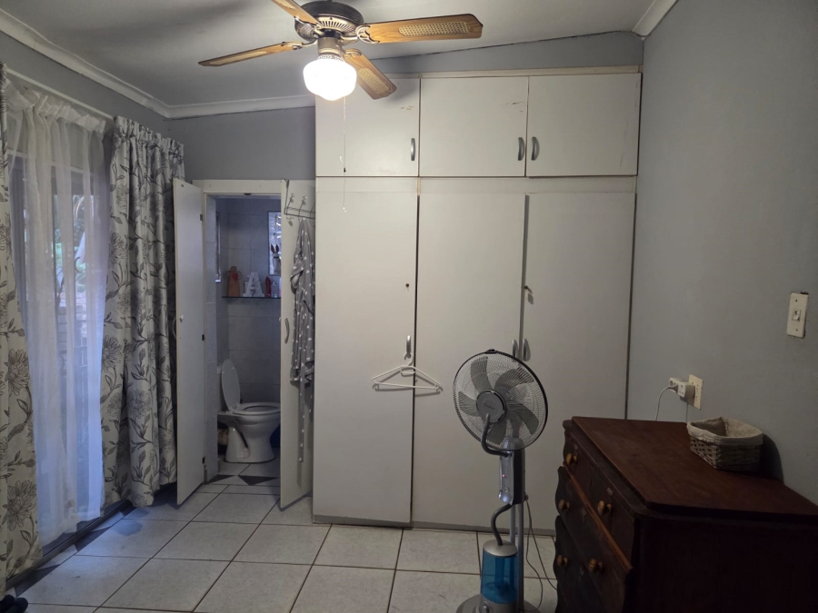 1 Bedroom Property for Sale in Sinoville Gauteng