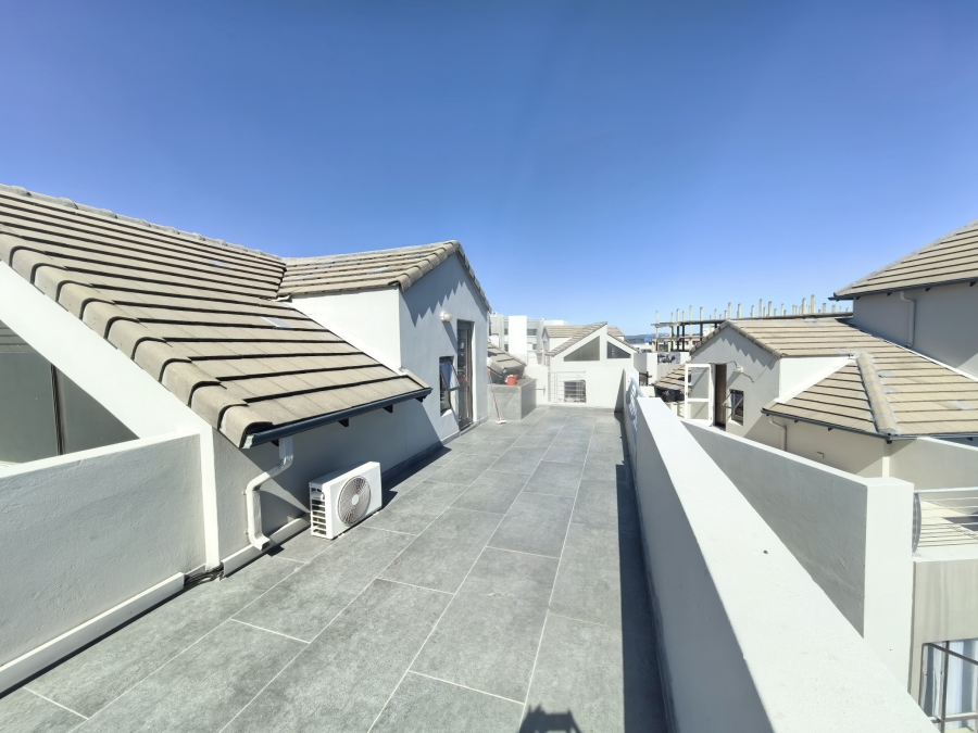 To Let 2 Bedroom Property for Rent in Sunninghill Gauteng
