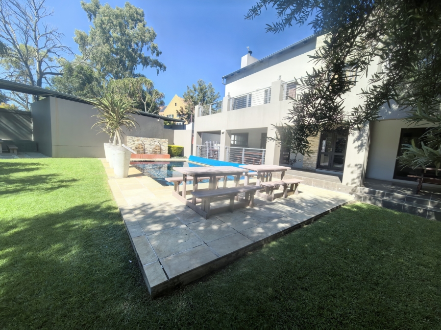 To Let 2 Bedroom Property for Rent in Sunninghill Gauteng