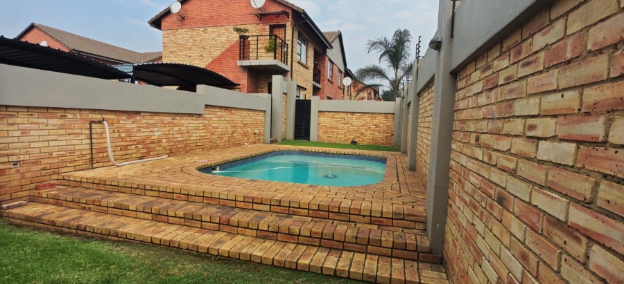 2 Bedroom Property for Sale in Meyersdal Gauteng