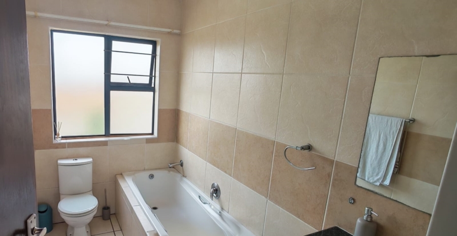 2 Bedroom Property for Sale in Meyersdal Gauteng