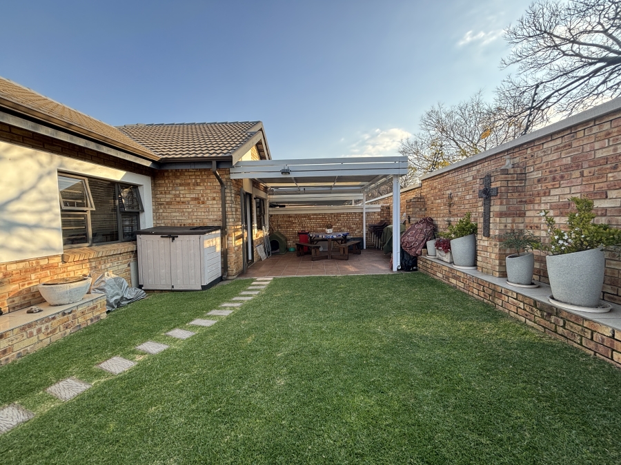3 Bedroom Property for Sale in Beyers Park Gauteng
