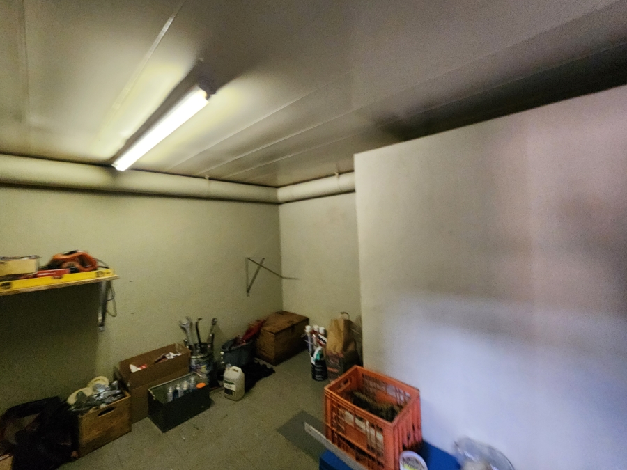 To Let Commercial Property for Rent in Koedoespoort Industrial Gauteng