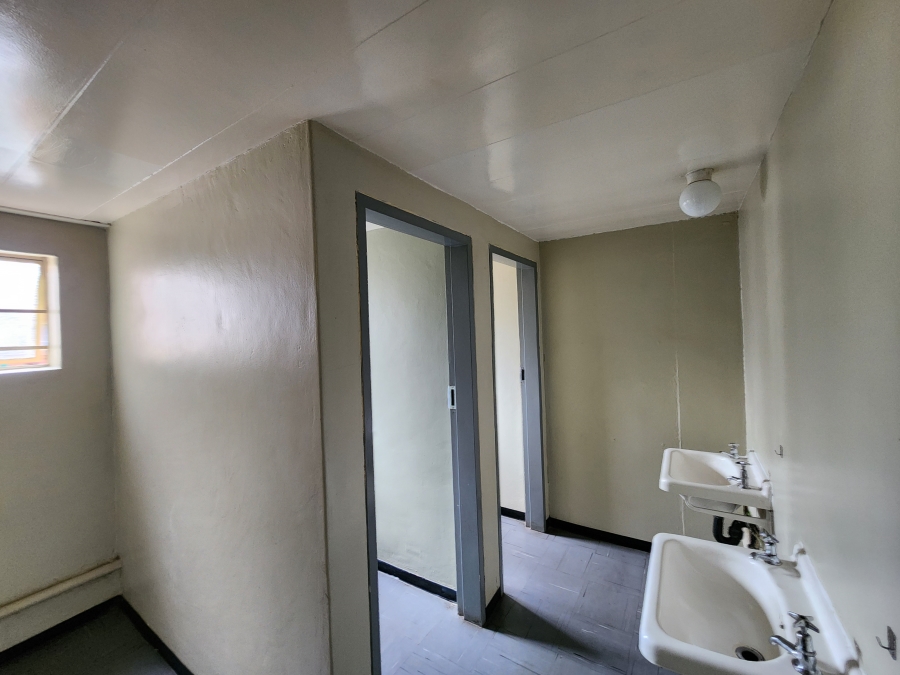 To Let Commercial Property for Rent in Koedoespoort Industrial Gauteng
