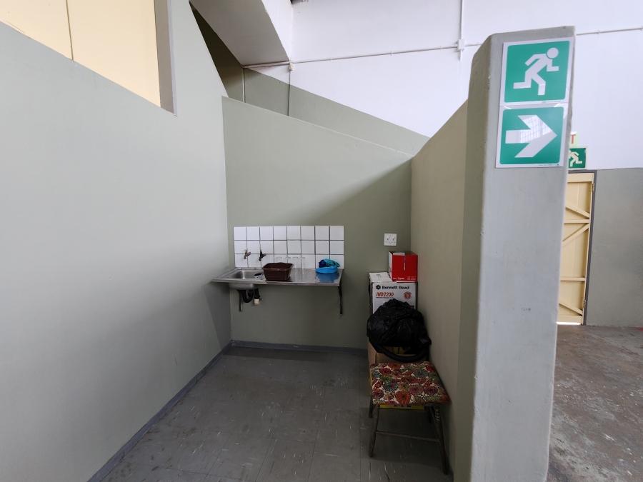 To Let Commercial Property for Rent in Koedoespoort Industrial Gauteng