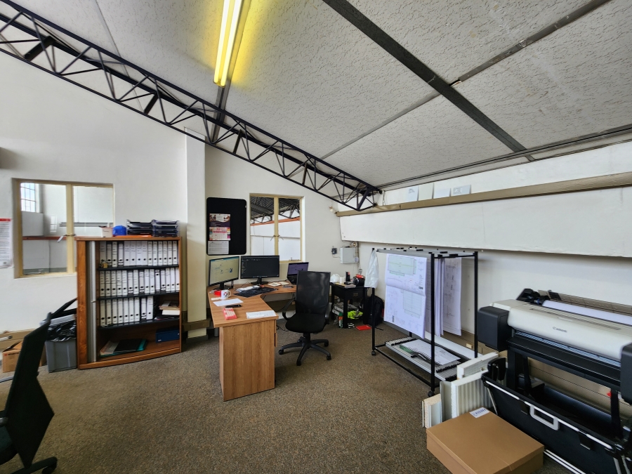 To Let Commercial Property for Rent in Koedoespoort Industrial Gauteng