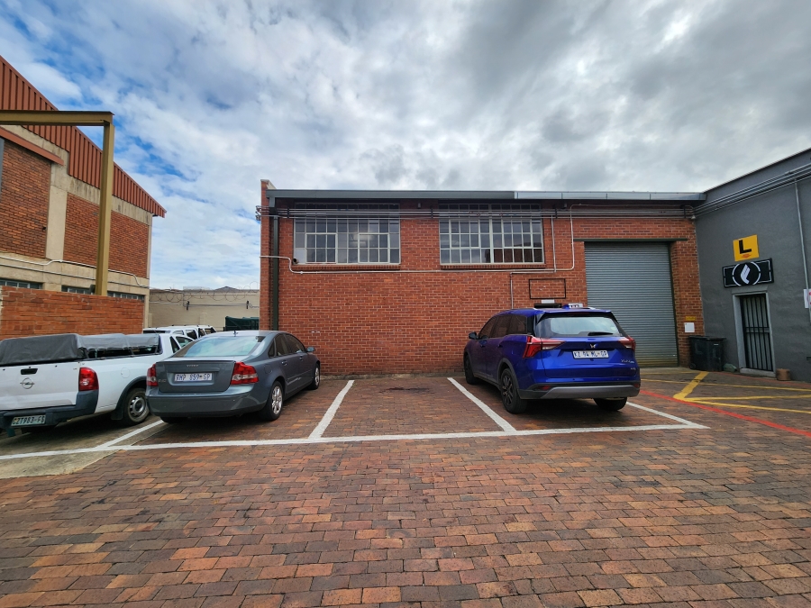 To Let Commercial Property for Rent in Koedoespoort Industrial Gauteng