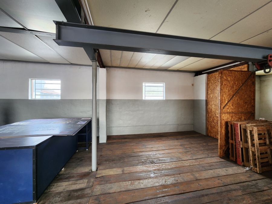 To Let Commercial Property for Rent in Koedoespoort Industrial Gauteng