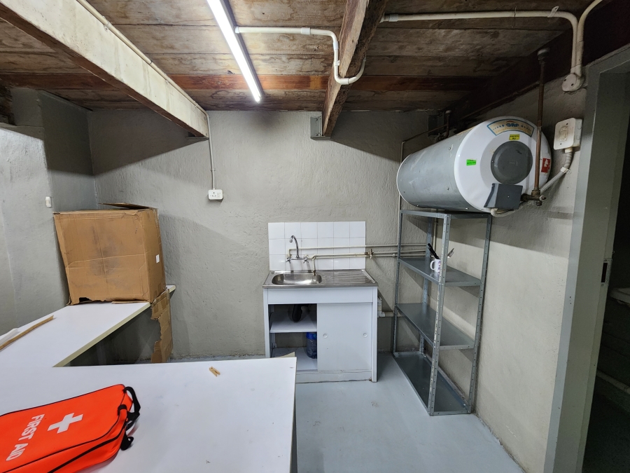 To Let Commercial Property for Rent in Koedoespoort Industrial Gauteng