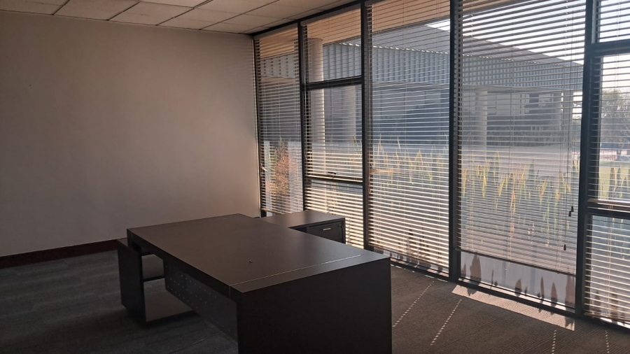 To Let Commercial Property for Rent in Randjespark Gauteng