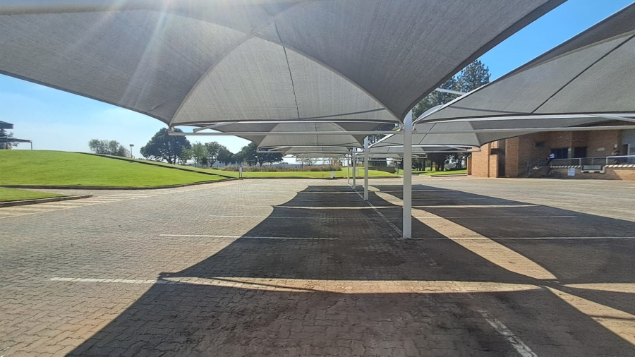 To Let Commercial Property for Rent in Randjespark Gauteng