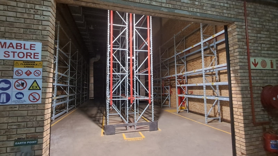 To Let Commercial Property for Rent in Randjespark Gauteng