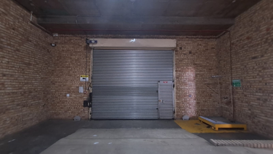 To Let Commercial Property for Rent in Randjespark Gauteng
