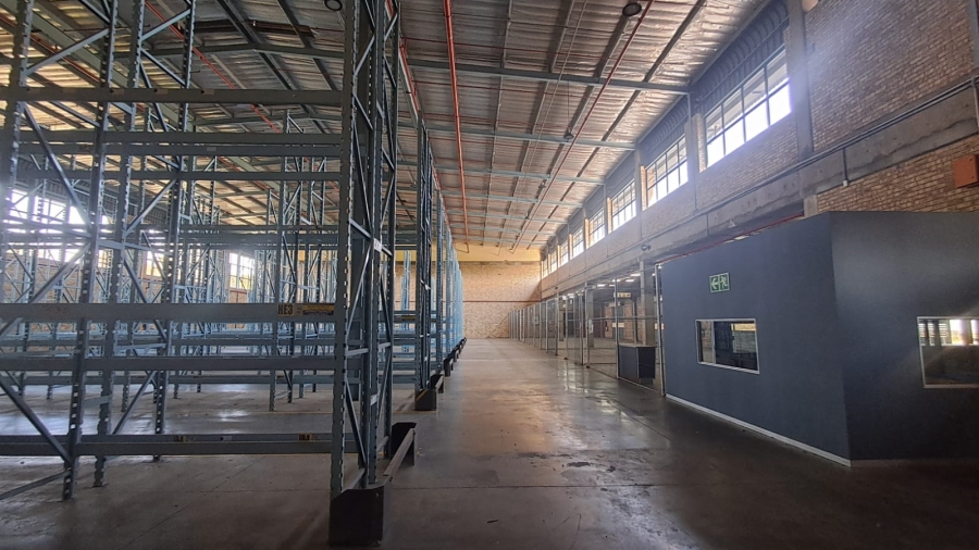 To Let Commercial Property for Rent in Randjespark Gauteng