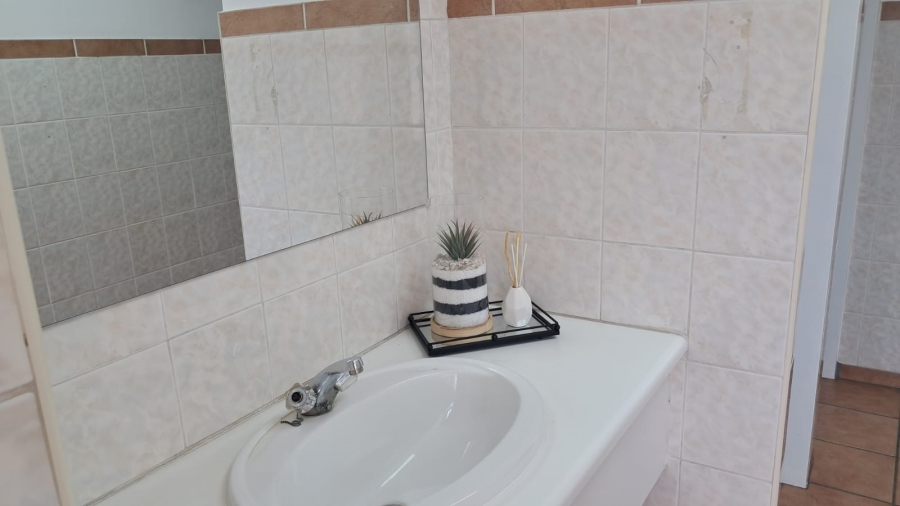 To Let Commercial Property for Rent in Randjesfontein A H Gauteng