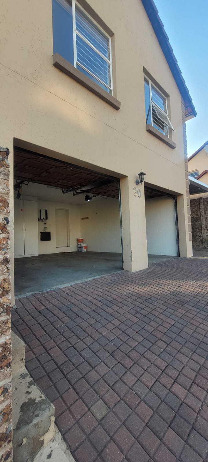 4 Bedroom Property for Sale in Buccleuch Gauteng
