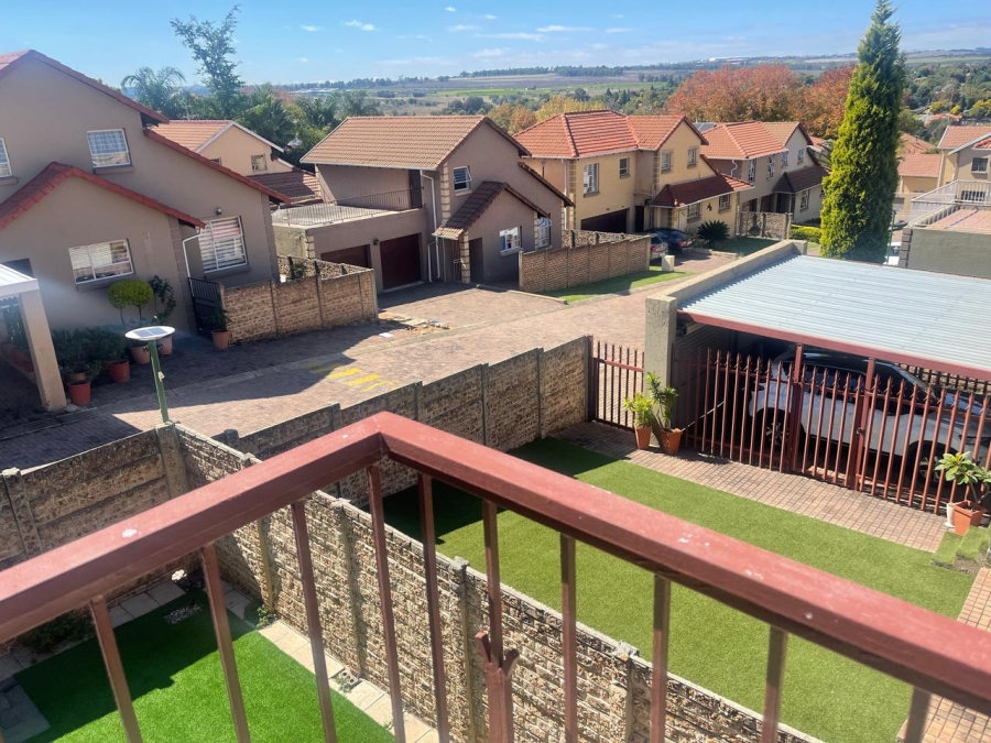 4 Bedroom Property for Sale in Buccleuch Gauteng