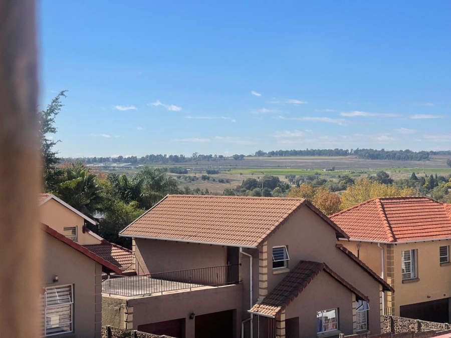 4 Bedroom Property for Sale in Buccleuch Gauteng