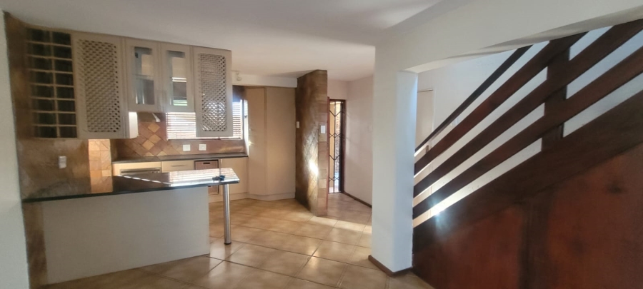 4 Bedroom Property for Sale in Buccleuch Gauteng