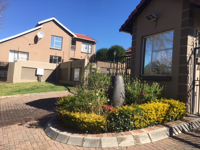 4 Bedroom Property for Sale in Buccleuch Gauteng