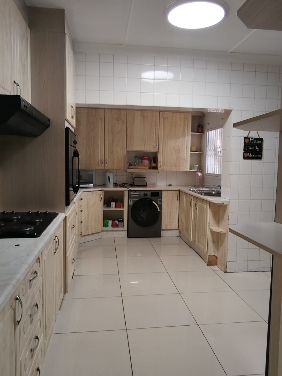 4 Bedroom Property for Sale in Birchleigh Gauteng