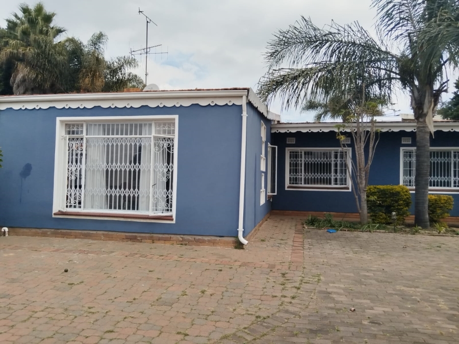 4 Bedroom Property for Sale in Birchleigh Gauteng