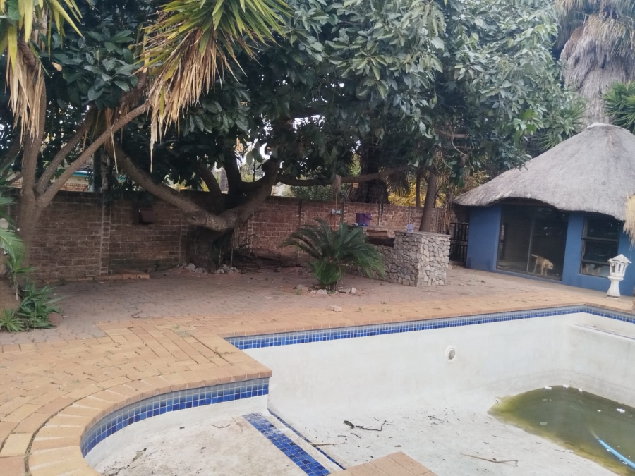 4 Bedroom Property for Sale in Birchleigh Gauteng