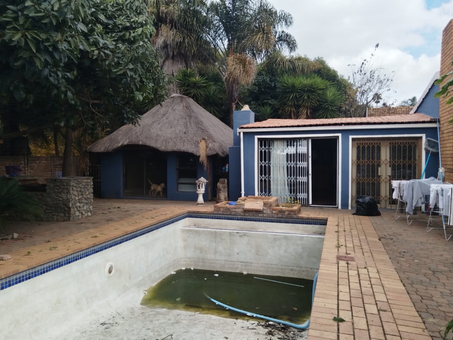 4 Bedroom Property for Sale in Birchleigh Gauteng