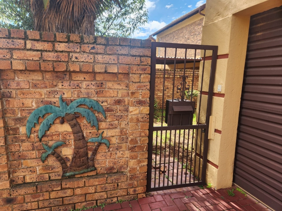 3 Bedroom Property for Sale in Glen Marais Gauteng
