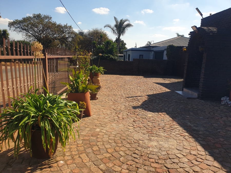 4 Bedroom Property for Sale in Dalview Gauteng