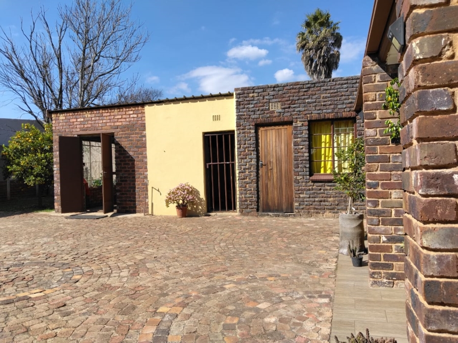 4 Bedroom Property for Sale in Dalview Gauteng