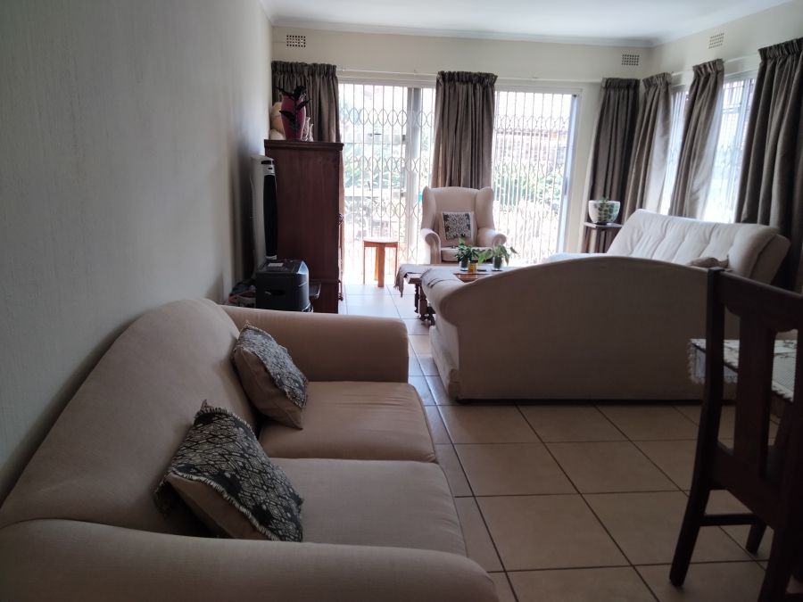 To Let 2 Bedroom Property for Rent in Bromhof Gauteng