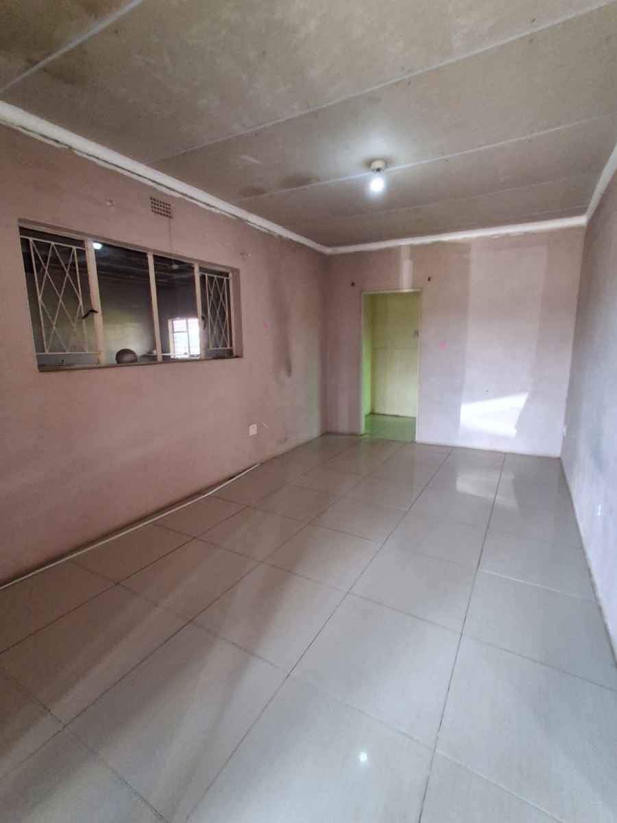 3 Bedroom Property for Sale in Unitas Park Gauteng