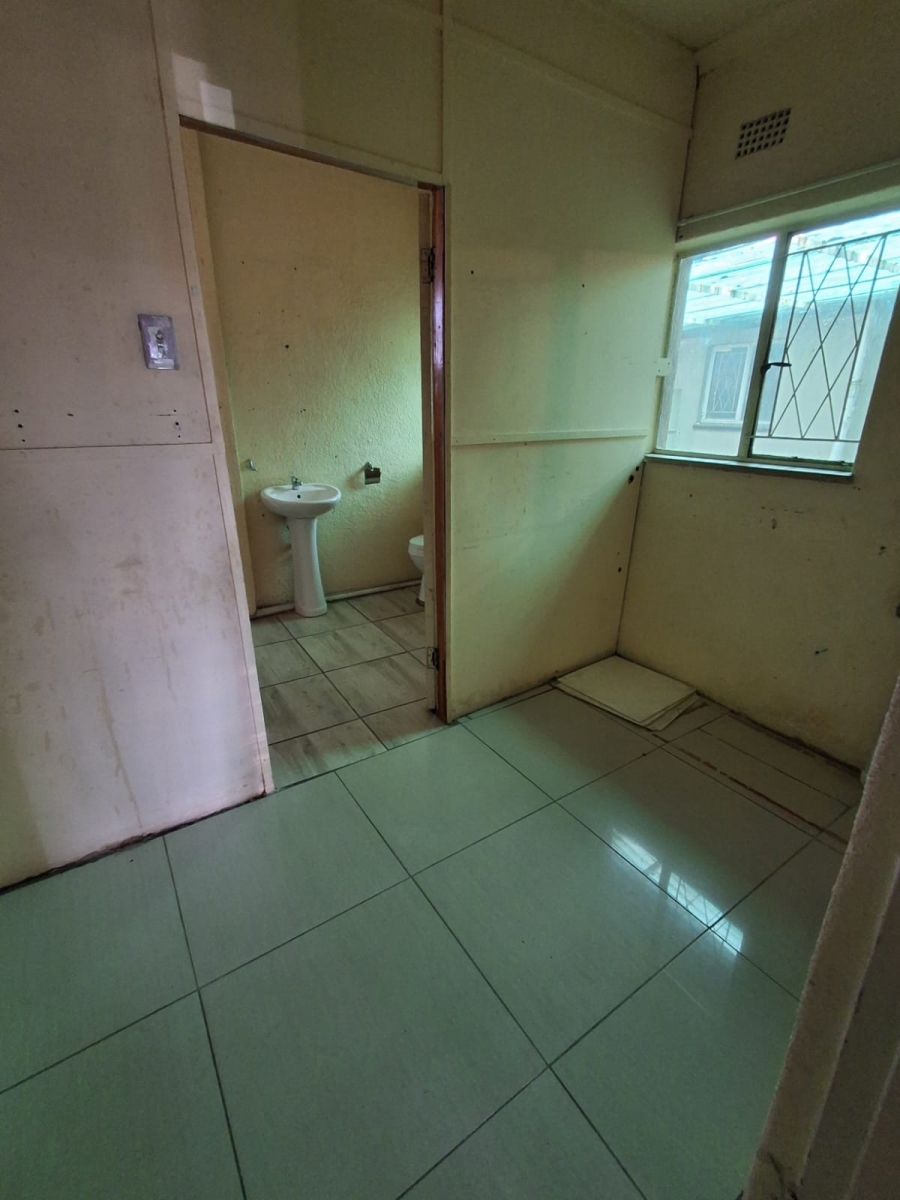 3 Bedroom Property for Sale in Unitas Park Gauteng