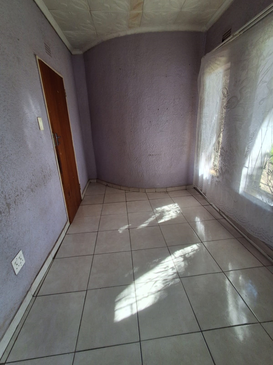 3 Bedroom Property for Sale in Unitas Park Gauteng