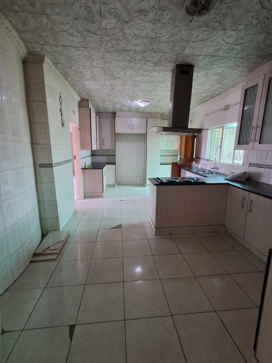 3 Bedroom Property for Sale in Unitas Park Gauteng